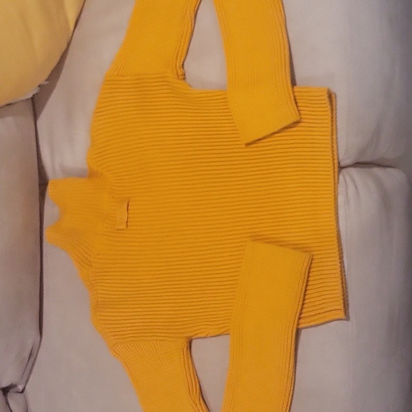 Fenty turtleneck - Picture 2 of 4